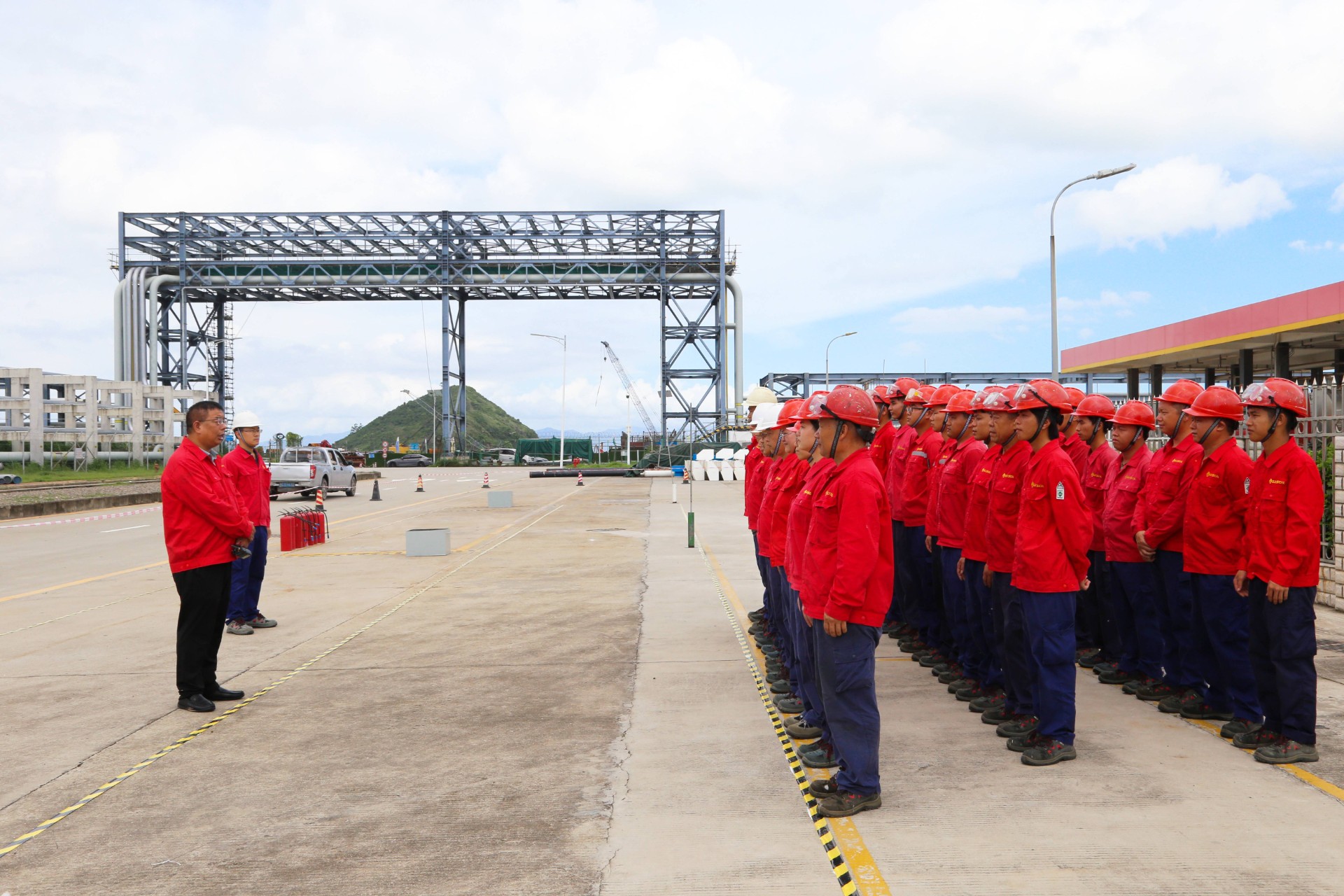 興盛油庫舉辦消防應(yīng)急技能比武活動